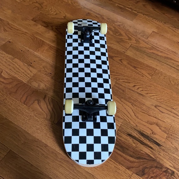 KROWN Skateboard checkered - Picture 2 of 2